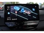 Volkswagen ID.3 Pro Business 58 kWh 204PK / 150kW, 58KWh Accu, 19" LMV met 4 seizoenenbanden, comfort pakket, stoelverwarming voor, assistance pakket (met camera), privacy glas, variable laadvloer, keyless access, adaptieve cruise control (acc) etc.