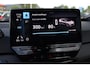 Volkswagen ID.3 Pro Business 58 kWh 204PK / 150kW, 58KWh Accu, 19" LMV met 4 seizoenenbanden, comfort pakket, stoelverwarming voor, assistance pakket (met camera), privacy glas, variable laadvloer, keyless access, adaptieve cruise control (acc) etc.