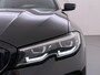 BMW 3-Serie Touring 318i High Executive Edition VAN € 34.900,- VOOR € 32.877,- UW LENTEVOORDEEL: maar liefst € 2.023,-!| M Sport | Afneembare trekhaak | Stoelverwarming | Origineel Nederlands geleverd (NAP) | Rijklaar geleverd incl. 12 maanden BOVAG-garantie