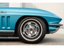 Chevrolet Corvette C2 427 Big Block 7.0 Liter / 390 HP / Turbo-Jet / 4-Speed Manual / Nassau Blue / Restored / 7 Liter / 1966