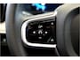 Volvo XC90 2.0 T8 AWD 335kW/456pk Aut8 Recharge Ultra Dark 7P LUCHTVERING + BOWERS&WILKINS + EL. TREKHAAK + PANORAMADAK + MASSAGE + HEAD-UP + STOEL-&STUURVERWARMING + LEDEREN DASHBOARD + 360 CAMERA + ACHTERBANKVERWARMING + 21" LM-VELGEN!