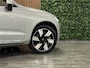 Volvo XC60 T6 AWD Recharge Ultra Bright 360° Camera | Michelin Cross Climate banden | Head-Up Display | Harman Kardon | Adaptieve Cruise Control | 20 Inch | Standkachel met Volvo On Call App | Stoelverwarming voor+achter | Stuurwielverwarming | Schuifdak | Full LED Meesturende koplampen | Pilot Assist | BLIS Dode Hoek Detectie | Elektrische voorstoelen geheugen | Contour stoelen met wit stiksel en bies | Zitting verlenging voorstoelen | Lederen dashboard | Galamineerde/geluidwerende zijramen | Google Infotainment | Keyless Drive | Parkeersensoren voor+achter | Privacy Glass | Elektrisch bedienbare achterklep | DAB Radio | Apple Carplay/Android Auto | Draadloos telefoon opladen | Silver Dawn Metallic |