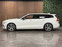 Volvo V60 T6 AWD Recharge R-Design Trekhaak | Adaptieve Cruise Control | Stoel en Stuurwielverwarming | Parkeercamera | Full LED Meesturende koplampen | Pilot Assist | BLIS Dode Hoek Detectie | Bestuurdersstoel elektrisch geheugen | Contour stoelen met wit stiksel en bies | Zitting verlenging voorstoelen | 19 Inch | Keyless Drive | Parkeersensoren voor+achter | Privacy Glass | Elektrisch bedienbare achterklep | DAB Radio | Apple Carplay/Android Auto | Volvo On Call met mobiele App functie |