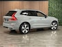 Volvo XC60 T6 AWD Recharge Plus Dark 360° Camera | All Season Banden | Harman Kardon | Adaptieve Cruise Control | Stoelverwarming voor+achter | Stuurwielverwarming | Full LED Meesturende koplampen | Pilot Assist | BLIS Dode Hoek Detectie | Elekrische voorstoelen geheugen | Contour Stoelen met wit stiksel en bies | Zitting verlenging voorstoelen | Schuifdak | 19 Inch | Google Infotainment | Keyless Drive | Parkeersensoren voor+achter | Privacy Glass | Elektrisch bedienbare achterklep | DAB Radio | Apple Carplay/Android Auto | Draadloos telefoon opladen | Volvo On Call met mobiele App functie | Vapour Grey Metallic |
