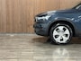 Volvo XC40 T2 Aut. Business Pro Adaptieve Cruie Control | Dealer onderhouden | BLIS Dode Hoek Detectie | Parkeercamera | Pilot Assist | 18 Inch | Keyless Drive | Parkeersensoren voor+achter | Elektrisch bedienbare achterklep | Breedstralers in voorbumper | Climate Control L+R | Regensensor | Automatisch dimmende binnen en buitenspiegels | DAB Radio | Apple Carplay/Android Auto | Volvo On Call met mobiele App functie | Denim Blue Metallic |