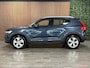 Volvo XC40 T2 Aut. Business Pro Adaptieve Cruie Control | Dealer onderhouden | BLIS Dode Hoek Detectie | Parkeercamera | Pilot Assist | 18 Inch | Keyless Drive | Parkeersensoren voor+achter | Elektrisch bedienbare achterklep | Breedstralers in voorbumper | Climate Control L+R | Regensensor | Automatisch dimmende binnen en buitenspiegels | DAB Radio | Apple Carplay/Android Auto | Volvo On Call met mobiele App functie | Denim Blue Metallic |