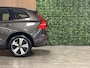 Volvo XC60 T6 AWD Recharge Plus Dark Trekhaak | 360° Camera | Michelin all Season banden | Adaptieve Cruise Control | Stoelverwarming voor+achter | Stuurwielverwarming | Pilot Assist | BLIS Dode Hoek Detectie | Elektrische voorstoelen geheugen | Lederen bekleding | Zitting verlenging voorstoelen | Schuifdak | 19 Inch | Google Infotainment | Keyless Drive | Parkeersensoren voor+achter | Elektrisch bedienbare achterklep | DAB Radio | Apple Carplay/Android Auto | Draadloos telefoon opladen | Volvo On Call met mobiele app functie | Platinum Grey Metallic |