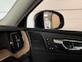Volvo XC60 T6 AWD Recharge Ultra Dark MY26 | Trekhaak | All Season banden | 360 Camera | Head-Up Display | Harman Kardon | Adaptieve Cruise Control | Stoelverwarming voor+achter | Stuurwielverwarming | Schuifdak | Full LED Meesturende koplampen | Pilot Assist | BLIS Dode Hoek Detectie | Elektrische voorstoelen geheugen | Cardamom Quilted bekleding | Zitting verlenging voorstoelen | Lederen dashboard | 20 Inch | Google Infotainment | Keyless Drive | Elektrisch bedienbare achterklep | DAB Radio | Apple Carplay/Android Auto | Draadloos telefoon opladen | Volvo On Call met mobiele App functie | Vapour Grey Metallic |