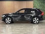 Volvo XC60 T6 AWD Recharge Plus Dark 360° Camera | Harman Kardon | All Season Banden | Adaptieve Cruise Control | Stoelverwarming voor+achter | Stuurwielverwarming | Full LED Meesturende koplampen | Pilot Assist | BLIS Dode Hoek Detectie | Elekrische voorstoelen geheugen | Contour Stoelen met wit stiksel en bies | Zitting verlenging voorstoelen | Schuifdak | 19 Inch | Google Infotainment | Keyless Drive | Parkeersensoren voor+achter | Privacy Glass | Elektrisch bedienbare achterklep | DAB Radio | Apple Carplay/Android Auto | Draadloos telefoon opladen | Volvo On Call met mobiele App functie | Onyx Black Metallic |