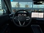 Volkswagen T-Roc Life First Edition | 'App-Connect' draadloze smartphone integratie | Automatische afstandsregeling (Adaptive Cruise Control) | Buitenspiegels elektrisch instel-, verwarm- en inklapbaar