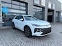 Volkswagen T-Roc Life First Edition | 'App-Connect' draadloze smartphone integratie | Automatische afstandsregeling (Adaptive Cruise Control) | Buitenspiegels elektrisch instel-, verwarm- en inklapbaar