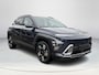 Hyundai Kona 1.6 GDI HEV Premium Sky | Uit voorraad leverbaar! | Schuif-/kantel dak | Elektrische stoelen | Stoel/stuurverwarming | Stoelverkoeling | 2e zit-rij stoelverwarming | Lederen bekleding | 360* camera | Adaptive cruisecontrol | Active lane-keeping |