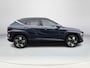 Hyundai Kona 1.6 GDI HEV Premium Sky | Uit voorraad leverbaar! | Schuif-/kantel dak | Elektrische stoelen | Stoel/stuurverwarming | Stoelverkoeling | 2e zit-rij stoelverwarming | Lederen bekleding | 360* camera | Adaptive cruisecontrol | Active lane-keeping |