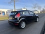 Ford Fiesta 1.0i EcoBoost Titanium 5-Deurs 125 PK. Mooie en zeer fijn rijdende auto !!! Distributieriem en waterpomp zijn vervangen !!