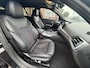 BMW 3-Serie Touring 320i M-SPORT / PANO / LED / TREKHAAK / 19''/ SHADOW