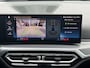 BMW 3-Serie Touring 320i M-SPORT / PANO / LED / TREKHAAK / 19''/ SHADOW
