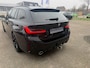 BMW 3-Serie Touring 320i M-SPORT / PANO / LED / TREKHAAK / 19''/ SHADOW