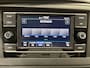 Volkswagen Transporter 2.0 TDI L2H1 150PK Automaat Airco Cruise Control Apple Carplay Verwarmbare stoel en vooruit