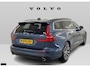 Volvo V60 2.0 B4 Momentum Business | Harman/Kardon | Trekhaak | Stoel/stuurverwarming | Memory | Schuif/kantel panoramadak | Adaptieve cruise | Pilot assist | 360° Camera |