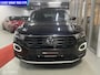 Volkswagen T-Roc 1.5 TSI DSG PANORAMA CAMERA DODEHOEK LED XENON NAVI CRUISE ELEK ACHTERKLEP 18inch Velgen