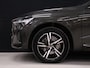 Volvo XC60 2.0 T8 AWD R-Design [SCHUIFKANTELDAK, MEMORY SEATS, APPLE CARPLAY, TREKHAAK INKLAPBAAR,  HARMAN/KARDON, STUURVERWARMING, 360 CAMERA, STOELVERWARMING, VOL LEDER, CRUISE, CLIMATE, NIEUWSTAAT]