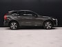 Volvo XC60 2.0 T8 AWD R-Design [SCHUIFKANTELDAK, MEMORY SEATS, APPLE CARPLAY, TREKHAAK INKLAPBAAR,  HARMAN/KARDON, STUURVERWARMING, 360 CAMERA, STOELVERWARMING, VOL LEDER, CRUISE, CLIMATE, NIEUWSTAAT]