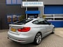 BMW 3-Serie Gran Turismo 320i High Executive 184PK|Origineel NL|Prof Navi|Schuifdak|Xenon|Leder Sportstoelen|Trekhaak|StoelVW|PDC