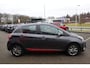 Toyota Yaris DESIGN-RED 5-DEURS TREKHAAK CLIMA CAMERA LED 16"LM-VELGEN MISTLAMPEN CRUISE NL-AUTO