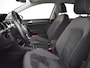 Volkswagen Golf 1.0 TSI Comfortline Business | Trekhaak | Navigatie | Stoelverwarming | Adaptief cruise control | App connect | Parkeersensoren v+a | 16"LMV