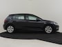 Volkswagen Golf 1.0 TSI Comfortline Business | Trekhaak | Navigatie | Stoelverwarming | Adaptief cruise control | App connect | Parkeersensoren v+a | 16"LMV