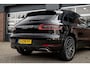 Porsche Macan 2.0 | Panorama | Luchtvering | Leder | Cruise control | Elek. stoel | Apple carplay | Dealeronderhouden | 20' inch |