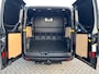 Ford Transit Custom 300 2.0 TDCI L2H1 Limited DC 130 pk Automaat | 5 persoons dubbele cabine | Trekhaak | Achteruitrijcamera | Navigatiesysteem | Stoelverwarming