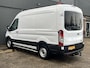 Ford Transit 350 2.2 TDCI L2H2 Werkplaats inrichting Omvormer Kast Inrichting Servicewagen Trekhaak 2800kg Trekgewicht Airco Werkplaats Sortimo inrichting Euro 6 Bpm vrij voor particulier gebruik !!