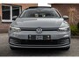 Volkswagen Golf 1.0 TSI Life 110 PK 1e Eig Adaptive Pano Sfeerverl. LED 17''
