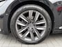 Volkswagen Arteon Shooting Brake 1.4 TSI eHybrid Elegance Business+ | Wegklapbare Trekhaak | Stoelverwarming | Stuurwielverwarming | Camera | Side Assist | Comfort stoelen elektrisch verstelbaar