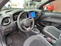 Toyota Aygo X CABRIO HYBRID 115 GR-SPORT NIEUW DIRECT LEVERBAAR! STOELVERW PARK-SENSOREN KEYLESS JBL-AUDIO NAVI CAMERA APPLE/ANDROID 18'' LM-VELGEN LED