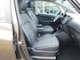 Kia Venga 1.6 CVVT DynamicPLusLine, Pdc, Camera, Pano, Trekhaak, Stoel en stuurverw.