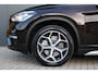 BMW X1 SDrive20i Orange Edition II | head-up | adap. cruise | achteruitrijcamera | keyless entry | trekhaak | leder sport | 192 PK