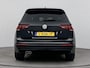 Volkswagen Tiguan 1.5 TSI ACT Highline Business R | 19 inch velgen | Trekhaak | head-up display | Panoramadak | Elektrische achterklep |