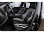 Volvo XC60 2.0 T6 Plug-in hybrid AWD Plus Black Edition | Adaptieve Cruise Control | Panoramadak | Stoel en Stuurverwarming | Dodehoek Detectie | 21" |