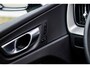 Volvo XC60 2.0 T6 Plug-in hybrid AWD Plus Black Edition | Adaptieve Cruise Control | Panoramadak | Stoel en Stuurverwarming | Dodehoek Detectie | 21" |