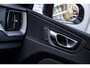 Volvo XC60 2.0 T6 Plug-in hybrid AWD Plus Black Edition | Adaptieve Cruise Control | Donker Glas | Panoramadak | Stoel en Stuurverwarming | Dodehoek Detectie | 21" |