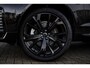 Volvo XC60 2.0 T6 Plug-in hybrid AWD Plus Black Edition | Adaptieve Cruise Control | Donker Glas | Panoramadak | Stoel en Stuurverwarming | Dodehoek Detectie | 21" |