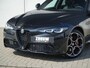 Alfa Romeo Giulia 2.0 Turbo 280 PK Competizione Q4 AWD | Pano | Veloce | 19"