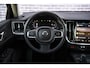 Volvo V60 2.0 B3 Essential Edition | Sport Pack | 19" Black Edition Velgen | Leder | Adaptieve Cruise Control | Stoelverwarming | Park Assist |