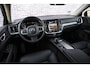 Volvo V60 2.0 B3 Essential Edition | Sport Pack | 19" Black Edition Velgen | Leder | Adaptieve Cruise Control | Stoelverwarming | Park Assist |