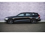 Volvo V60 2.0 B3 Essential Edition | Sport Pack | 19" Black Edition Velgen | Leder | Adaptieve Cruise Control | Stoelverwarming | Park Assist |