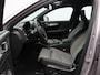 Volvo XC40 2.0 B4 Plus Dark / Trekhaak / Harman Kardon / Stoel+Stuurverwarming / Elektrische Stoelen / Adaptive Cruise / Keyless / BLIS /