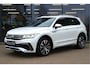 Volkswagen Tiguan 1.4 TSI 245 PK eHybrid R-Line BNS+ PHEV, Panoramadak, Trekhaak, IQ-Light