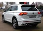 Volkswagen Tiguan 1.4 TSI 245 PK eHybrid R-Line BNS+ PHEV, Panoramadak, Trekhaak, IQ-Light
